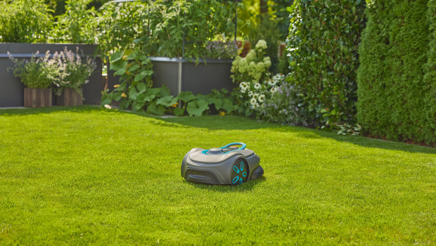 Gardena is launching new robotic lawnmowers without boundary wires for the 2025 season.