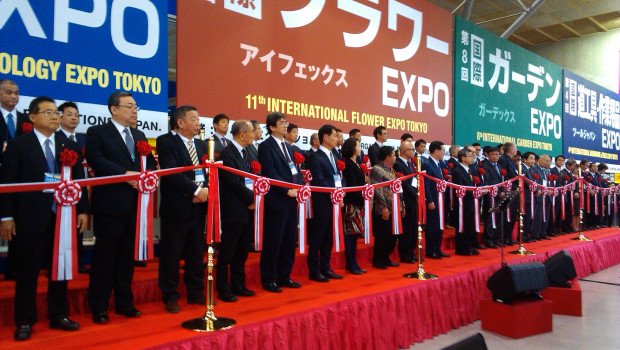 Opening ceremony in Tokyo with numerous representatives from the various industries. 
