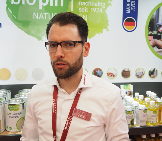 Very positive comments at the trade fair: Jens Bayer, head of marketing at Meffert, ...