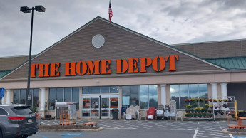 Home Depot halts downward trend in the second quarter