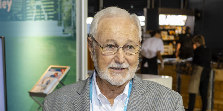 Jim Inglis is an expert with sixty years of experience in the home improvement retail industry. He served in executive positions with market leader Home Depot for thirteen years. He is a consultant to the board of leading home improvement retailers around the world.